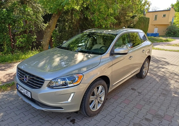 Volvo XC 60 cena 98000 przebieg: 48000, rok produkcji 2017 z Głogów Małopolski małe 211